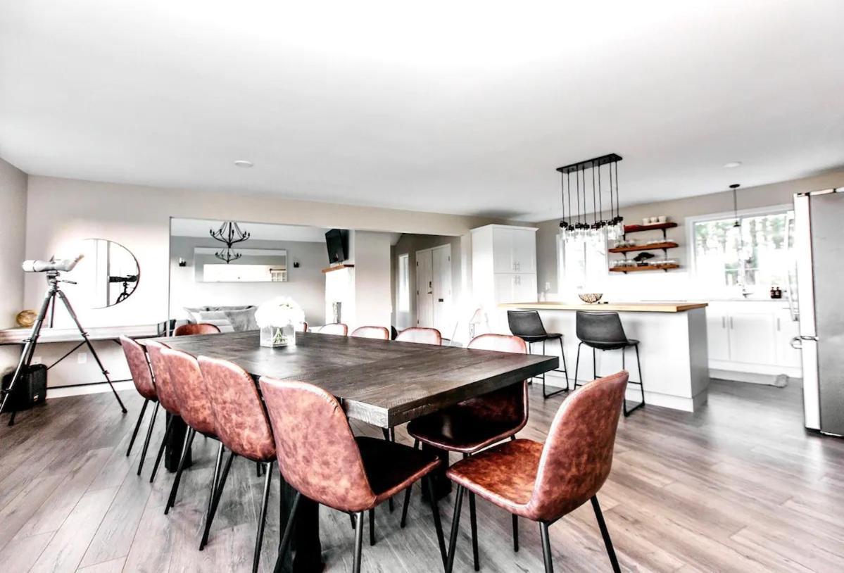 Stunning Home With Amazing Views Near The City Victoria Zewnętrze zdjęcie